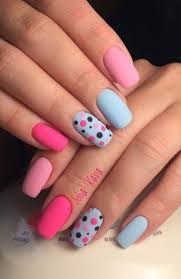 Diseños de uñas blancas con rosa. Pin En Unas Decoradas