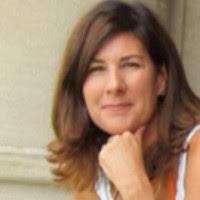 Julie Moroney's Instagram, Twitter & Facebook