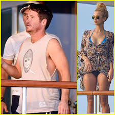 He is best known for his role as eric murphy in the hbo series entourage, and his role as. Kevin Connolly Parties With A Mystery Blonde In St Barts Kevin Connolly Just Jared
