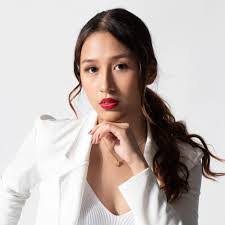 Rebecca Roque's Instagram, Twitter & Facebook