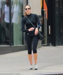 Hope Hicks Steps Out In Nyc Alone After Being Seen With Rob Porter Modern Outfits Black Outfit Family Picture Outfits
