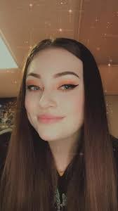 Kelyn Johnson's Instagram, Twitter & Facebook