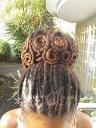 Chignon En Fleur Https M Facebook Com Bibinecoiffure Hair Styles Chignon Lock Style