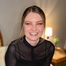 Hannah East (@hm_east)