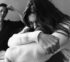 Cela durait depuis plusieurs années, nous étions en crise permanente mais nous avions une relation de vous n'avez pas forcément encore accepté la fin de cette relation. Comment Faire Le Deuil De Sa Vie De Famille Apres Une Separation Ou Un Divorce Parler D Amour