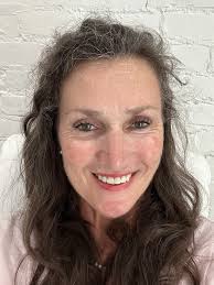 Dawn Victor's Instagram, Twitter & Facebook