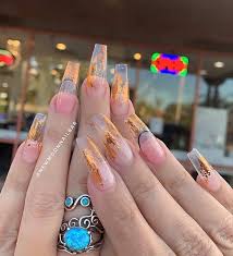 The most common clear acrylic nails material is crystal. 23 Clear Acrylic Nails That Are Super Trendy Right Now Page 2 Of 2 Stayglam