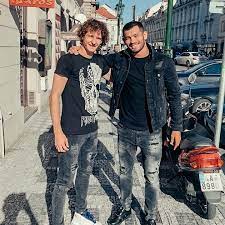 Alex král věří, že z ruska povede cesta do některého z. Exslavista Kral Si V Rusku Zije Jako Car Povidal Si S Youtuberkou Za Jizdy Ve Svem Lamborghini Expres Cz