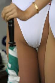 When a woman's clothing clings so tightly to her crotch that a viewer can make out the cleft between the labia. Cameltoe Tumblr Blog Gallery