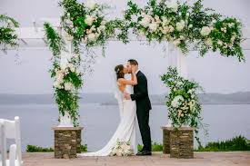 Wedding arch decoration ideas here goes all around it in the form of sleepers. 21 Amazing Wedding Arch Altar And Backdrop Ideas For Your Ceremony