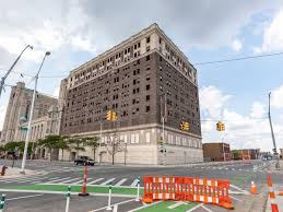 How detroit became the world capital of staring at abandoned old buildings. 16 Abandoned Buildings In Detroit That Need To Be Redeveloped Curbed Detroit