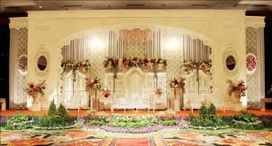 Contoh welcome gate layout buffe. Ide Pelaminan Jawa Modern Buat Yang Nikahan Tahun Ini Sewa Rumput Com
