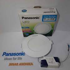 Lampu led hpl adalah tipe semikonduktor yang memancarkan cahaya dengan daya tinggi sehingga tingkat kecerahan cahayanya optimal. Jual Lampu Led Panel Bulat Downlight Slim Panasonic Bulat 6 Watt Nnp 712663 Terbaru Juni 2021 Blibli