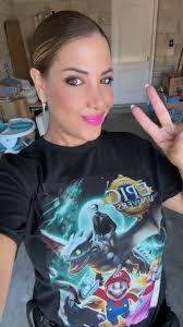 Kari Engle's Instagram, Twitter & Facebook