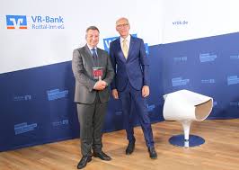 Последние твиты от vr bank untertaunus (@vrbank). Livestream Mit Markus Gurne Vr Bank Rottal Inn Eg