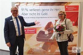 schuttorferin gewinnt bei sparkassen lotterie 10 000 euro