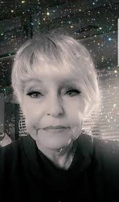 Jeanne Newberry's Instagram, Twitter & Facebook