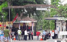 Diantaranya ialah mk ramadipa asal yogyakarta yang berusia 11 tahun ataupun abimanyu fermadi yang masih berumur 7 tahun. Wisata Boyolali Lebaran Hari Kedua Umbul Tlatar Masih Sepi Pengunjung