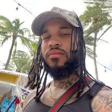 Beth Ramey's Instagram, Twitter & Facebook