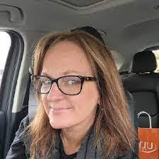 Heather Stenger's Instagram, Twitter & Facebook