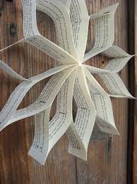 Turquoise Tepid Teadrop Tinkering With Old Books Christmas Star Crafting With Old Books Chris Diy Ideen Inspirationen Zum Selber Gestalten Baste