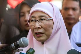 Dr wan azizah has been in post since may and holds a second portfolio as the minister of women, family and community development in the new. Dr Wan Azizah Only Us 5m Rohingya Funds Received From Qatar During Pakatan Administration Went Straight To Ngos Malaysia Malay Mail