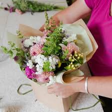 Flowers in season in april uk. Seasonal Flowers