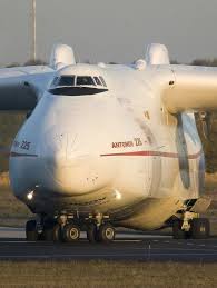 Kapal terbang terbesar di dunia. Antonov An 225 Mriya Pesawat Cargo Terbesar Di Dunia Buatan Uni Sovyet Artileri