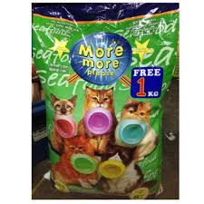 Jika dilihat dari kemasannya, sepertinya rasa makanan kucing ini adalah chicken. Makanan Kucing Murah More More 8kg Free 1kg Shopee Malaysia