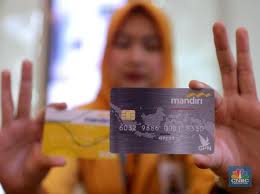 Kalau digit pertama di nomor kartu adalah 4, itu berarti jaringan yang dipakai adalah visa. Kapan Kartu Atm Bca Bri Bank Mandiri Diblokir Cek Di Sini