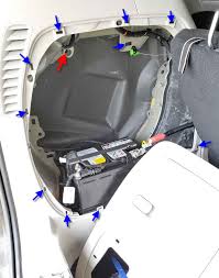 The battery pack is large enough to propel the car for 30 miles or more on electricity alone, with a conventional gas engine to take over once electrons run dry. Dead Battery Adventures 2017 Chrysler Pacifica Minivan Forums