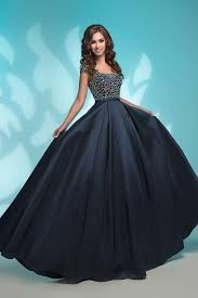Vestito con ampia gonna a ruota. Pin Su Abiti Cerimonia