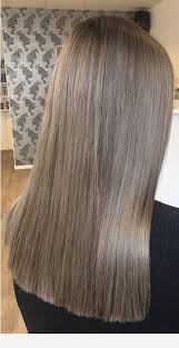 Pin Op Donkerblond Haar