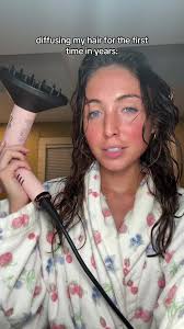 Diffusing Wavy Hair for the First Time: My Journey