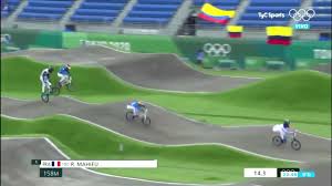 Segun el gordo bonadeo la lucha de argentina en el medallero es con venezuela eso signigica que venezuela va a sumar y colombia se va a alejar hasta volverse inalcanzable. 5fajwjyyzmgx M