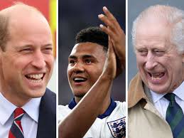 König Charles „befiehlt“ Englands Fußball-Mannschaft, Spanien im Finale zu  schlagen