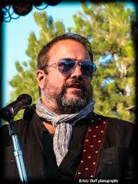 Wallace Duff's Instagram, Twitter & Facebook