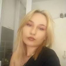 Kelly Lefebvre's Instagram, Twitter & Facebook