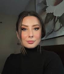 Kendra Mchenry's Instagram, Twitter & Facebook