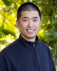 It's officially autumn! 🥳🍁 Sammy, Peter, and a couple friends got  together to help us celebrate the first day of fall! Here's to the season  of warmth, comfort, and all the pumpkin