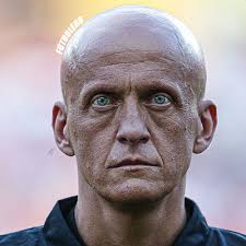 Mi amor, te ves ¡hermosa! — Dime algo que no sepa: El legendario árbitro  Pierluigi Collina: ◾️ Es el único árbitro que tenía el VAR en los ojos. ◾️  Este árbitro