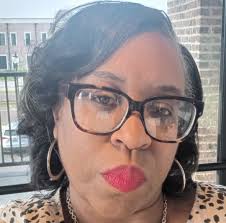 Did something happen to Tiffany Roach the Coding Coach i can't find her  group anymore