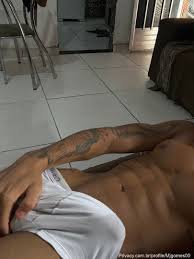 Novo vídeo do famoso MJ Gomes - fodendo e gozando