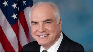 Rep. Mike Kelly completes district tour during August work period