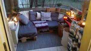 Kleiner Balkon Mit Paletten Sofa Balkon Sofa Wohnen Balkon