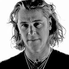 Yet these lines are as unforcedly poetic as they come, a meditation on what it means to have faith in the absence of any evidence that you should. Lawyers Guns And Money By Warren Zevon Songfacts