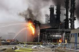 Various media outlets reported that the tanks of the distillation column exploded. Nach Raffinerie Explosion So Sollen Den Burgern Schaden Ersetzt Werden Pfaffenhofen Today