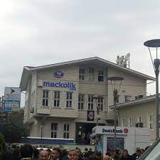 İran'da kadınların stadyumda maç izlemelerine izin verilmesini protesto etmek isteyen bir grup, meclis binası önünde gösteri düzenledi. Mackolik Complex Zuhtupasa 86 Tipps
