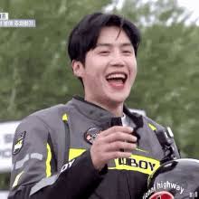 You can choose the most popular free kim jun ho gifs to your phone or computer. Seonho Kim Gif Seonho Kim Start Discover Share Gifs