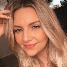 Lauren Russ's Instagram, Twitter & Facebook